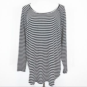 Torrid Black & White Striped Top Long Sleeve Scoop Neck Size 2